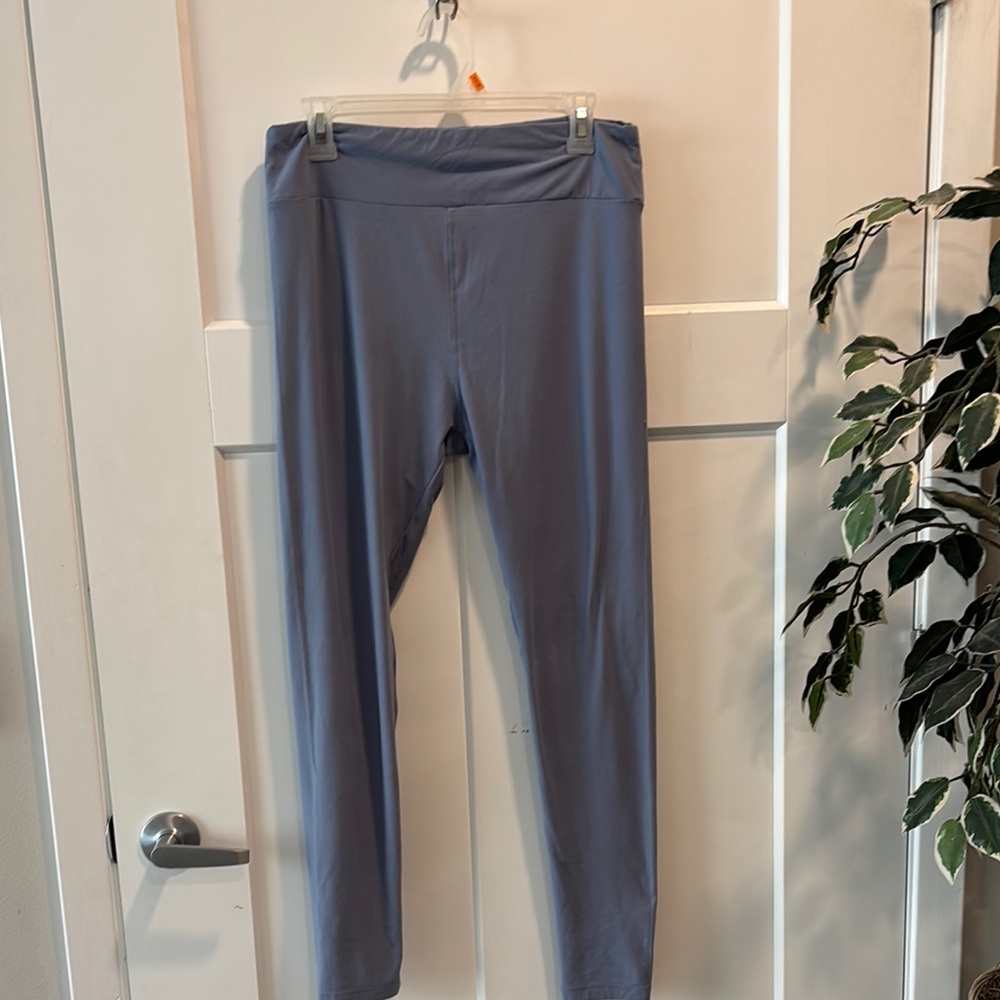 LuLaRoe Women's Blue Leggings
